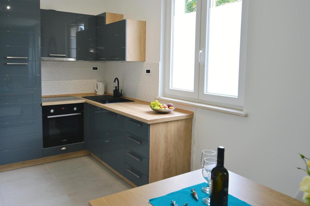 Opatija Sunshine Apartment Bagian luar foto